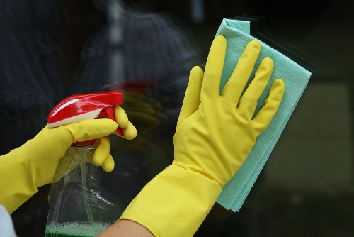 Signs that curtains need professional cleaning in a home